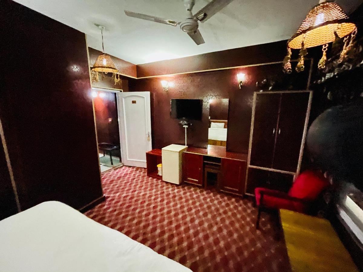 Hotel International Srinagar Luaran gambar