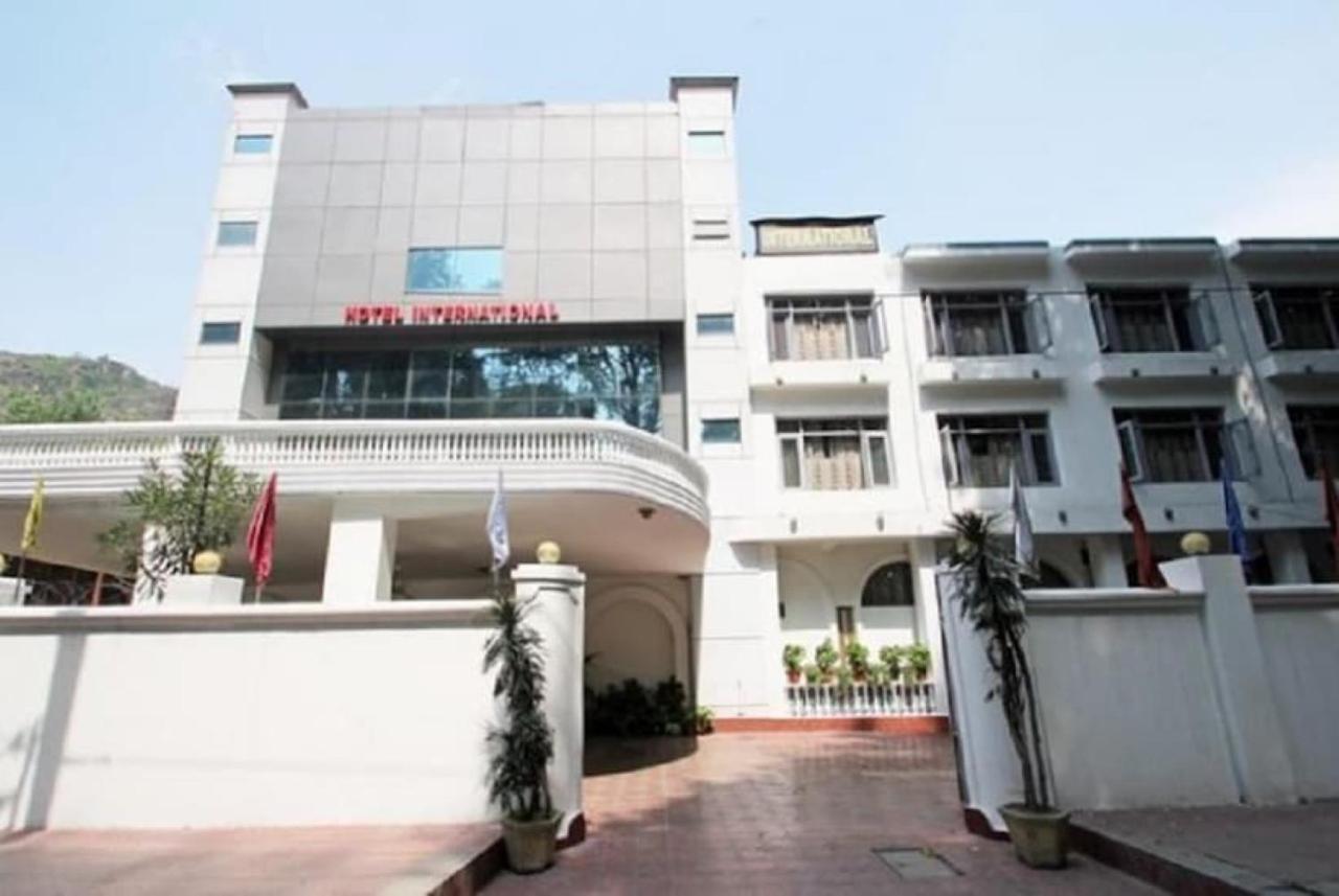 Hotel International Srinagar Luaran gambar