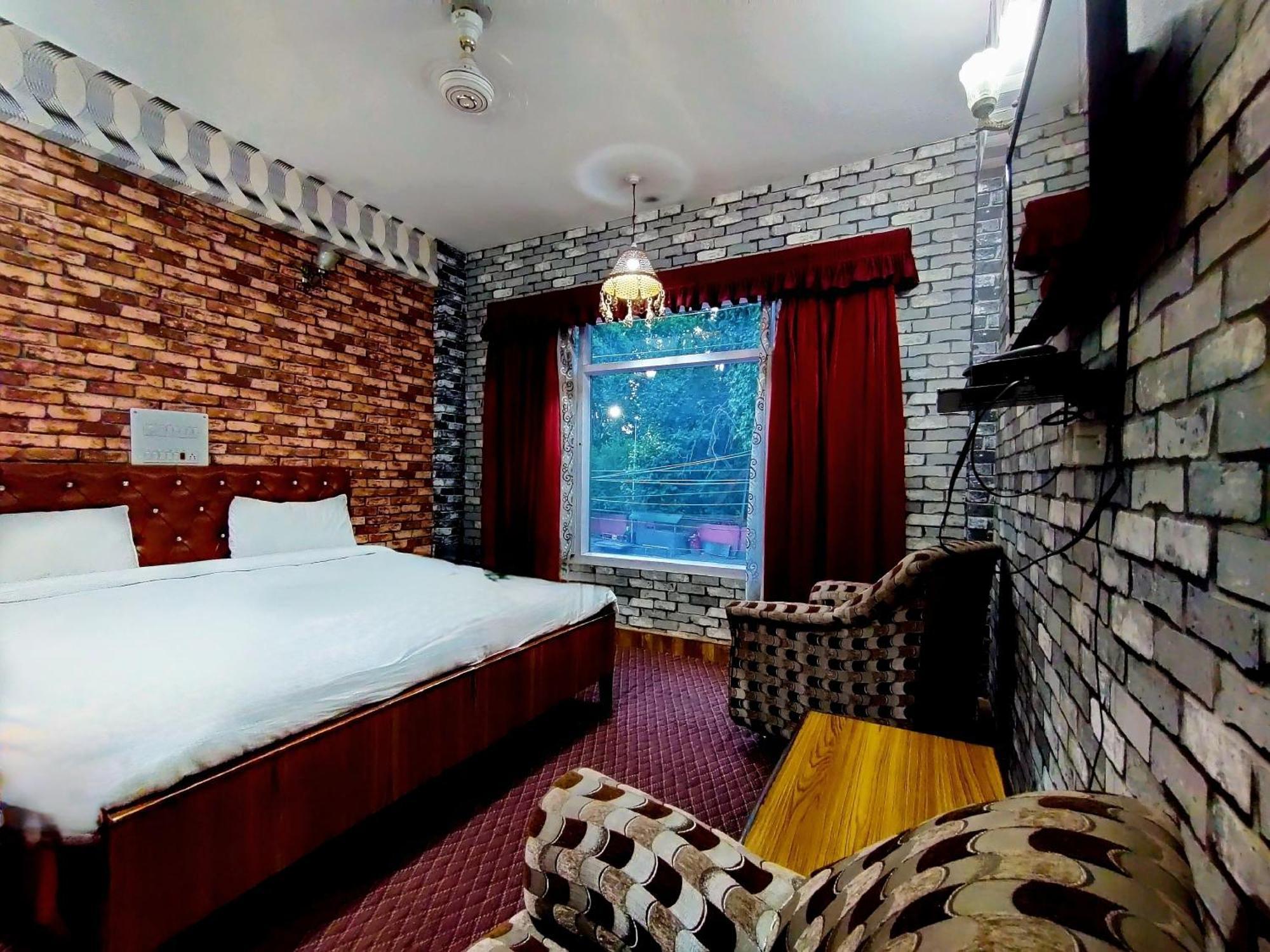Hotel International Srinagar Luaran gambar